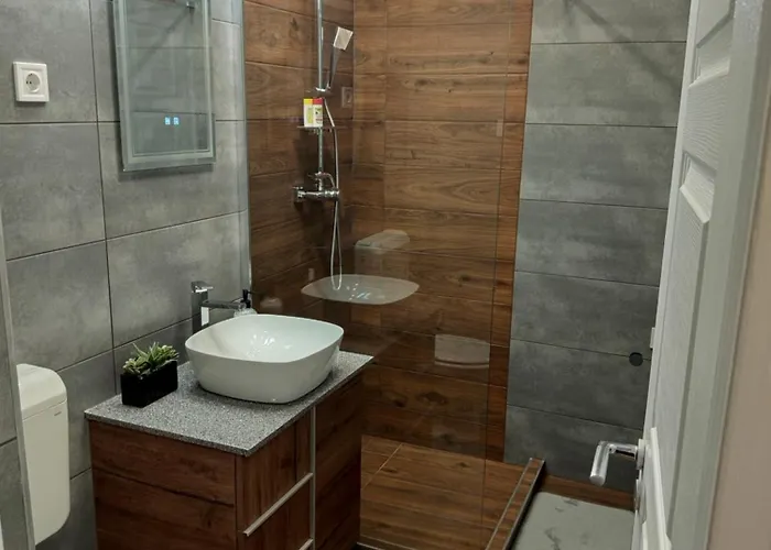 Apartament Ybl Debreţin